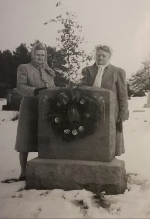 Otto Richard Weik Tombstone